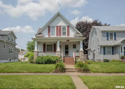 1827 3rd St, Moline, IL 61265 photo 1