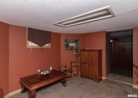 1827 3rd St, Moline, IL 61265 photo 24