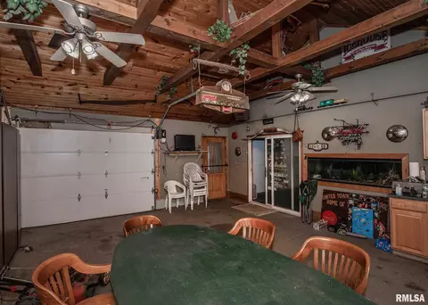 1827 3rd St, Moline, IL 61265 photo 25