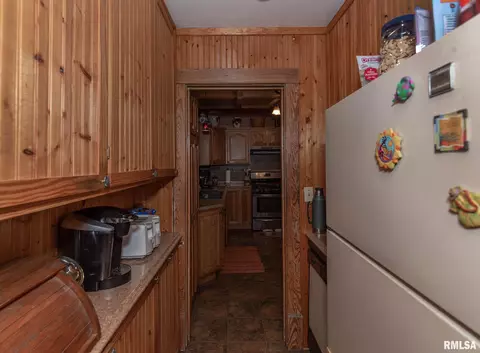 1827 3rd St, Moline, IL 61265 photo 12
