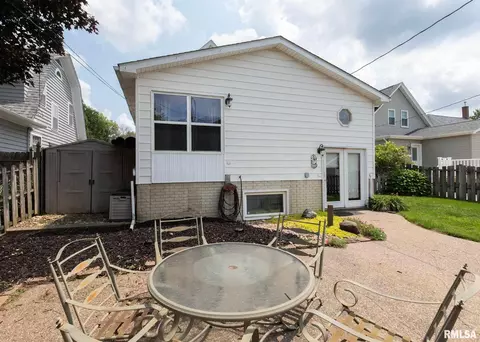 1827 3rd St, Moline, IL 61265 photo 29