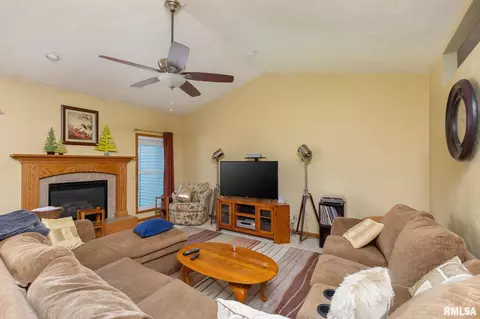 12 Jacob Dr, Park View, IA 52748 photo 7