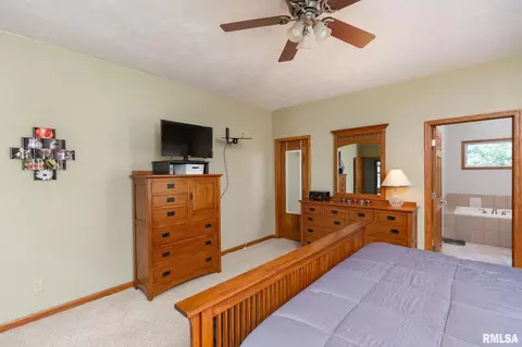 12 Jacob Dr, Park View, IA 52748 photo 17
