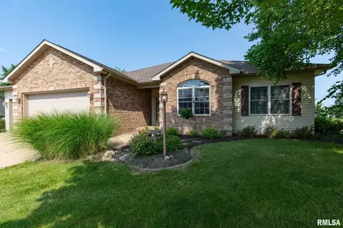 12 Jacob Dr, Park View, IA 52748 photo 2