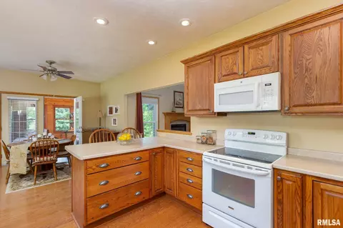 12 Jacob Dr, Park View, IA 52748 photo 9