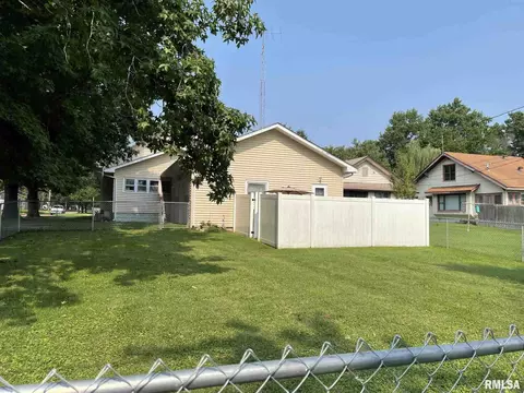 300 N 9th St, Herrin, IL 62948 photo 4
