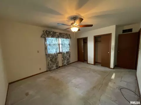 320 4th Ave E, Milan, IL 61264 photo 2