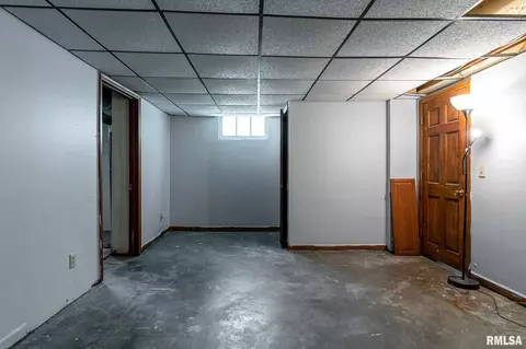 2112 12th St, Moline, IL 61265 photo 20