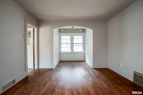 2112 12th St, Moline, IL 61265 photo 17