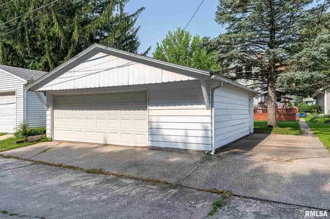 2112 12th St, Moline, IL 61265 photo 5