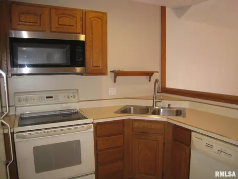 1406 7th Ave, Silvis, IL 61282 photo 12