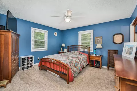 7 Apache Ct, Eldridge, IA 52748 photo 9