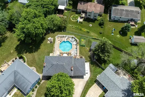 7 Apache Ct, Eldridge, IA 52748 photo 27