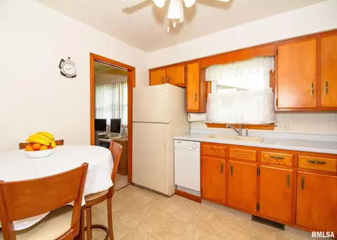 3224 18th Ave, Moline, IL 61265 photo 7