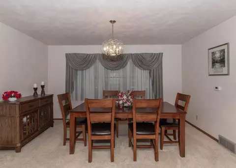 3417 52nd St, Moline, IL 61265 photo 8