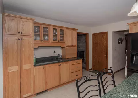 3417 52nd St, Moline, IL 61265 photo 12