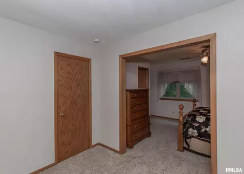 3417 52nd St, Moline, IL 61265 photo 23