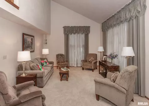 3417 52nd St, Moline, IL 61265 photo 4