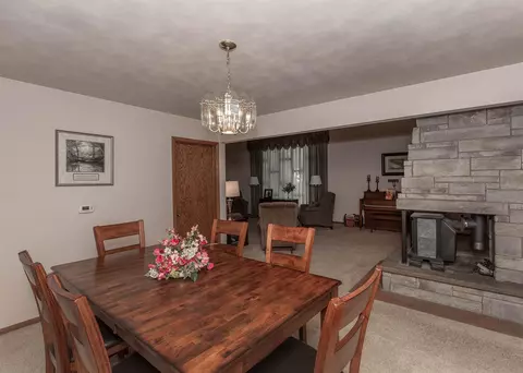 3417 52nd St, Moline, IL 61265 photo 9