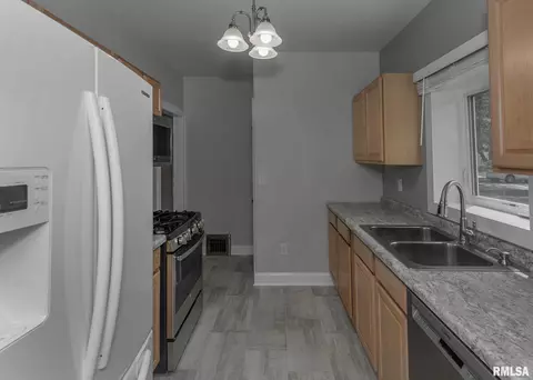 511 25th Ave, Moline, IL 61265 photo 12