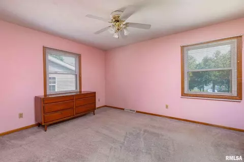 1417 19th Ave, Silvis, IL 61282 photo 14