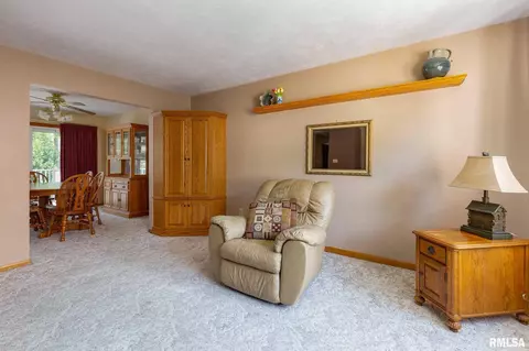 1417 19th Ave, Silvis, IL 61282 photo 5