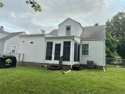 2427 31st St, Moline, IL 61265 photo 18