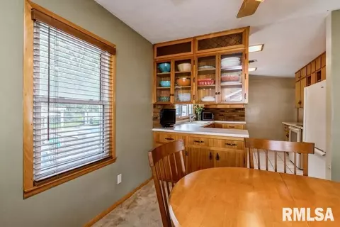5330 28th Ave, Moline, IL 61265 photo 5