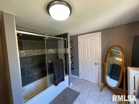 2124 7th St, Moline, IL 61265 photo 20