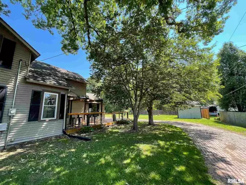2124 7th St, Moline, IL 61265 photo 3