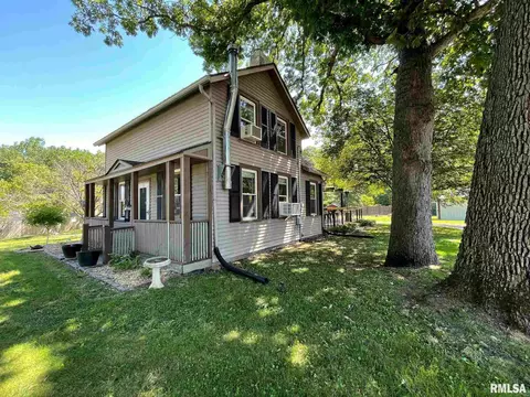 2124 7th St, Moline, IL 61265 photo 2