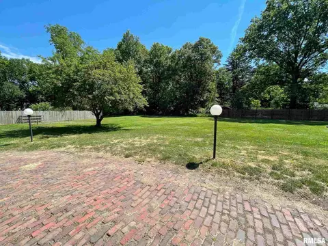 2124 7th St, Moline, IL 61265 photo 25