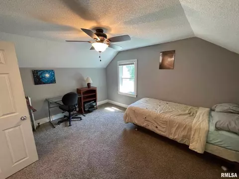 2124 7th St, Moline, IL 61265 photo 23