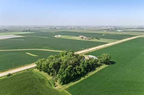 15380 240th St, Eldridge, IA 52748 photo 23