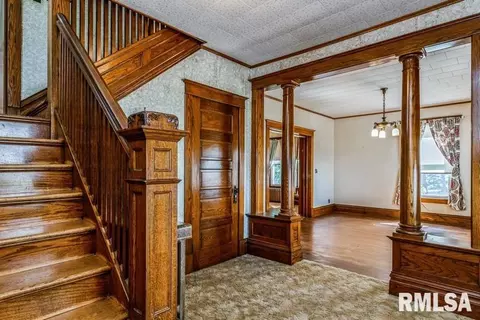 15380 240th St, Eldridge, IA 52748 photo 2