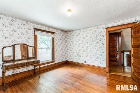 15380 240th St, Eldridge, IA 52748 photo 7