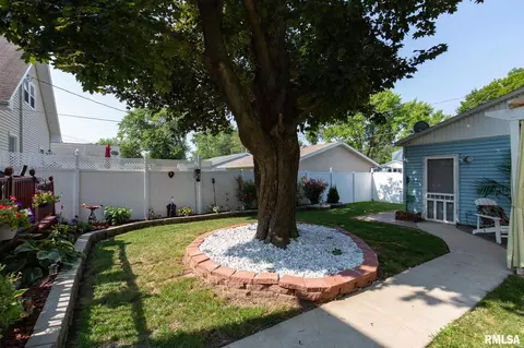 2337 30th St, Moline, IL 61265 photo 7