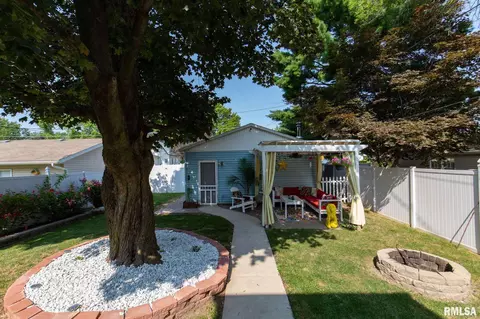 2337 30th St, Moline, IL 61265 photo 9