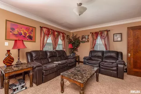 2337 30th St, Moline, IL 61265 photo 10