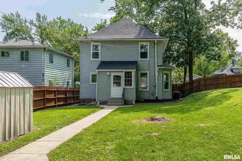 136 7th St, Silvis, IL 61282 photo 4