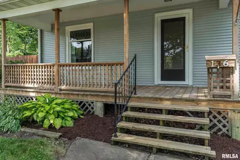136 7th St, Silvis, IL 61282 photo 3