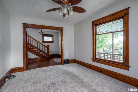 136 7th St, Silvis, IL 61282 photo 10