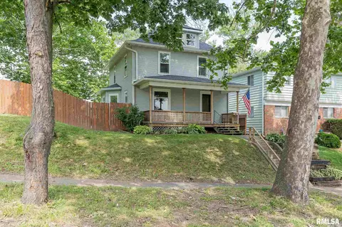 136 7th St, Silvis, IL 61282 photo 1