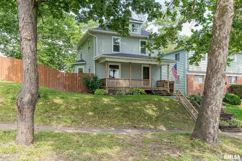 136 7th St, Silvis, IL 61282 photo 2