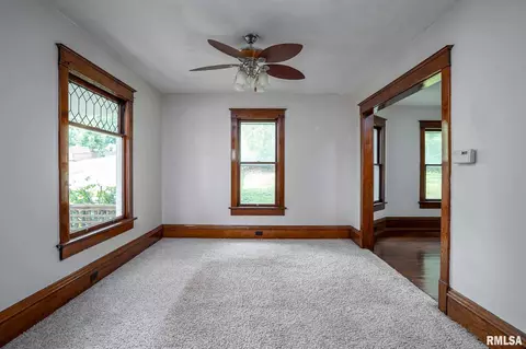 136 7th St, Silvis, IL 61282 photo 11
