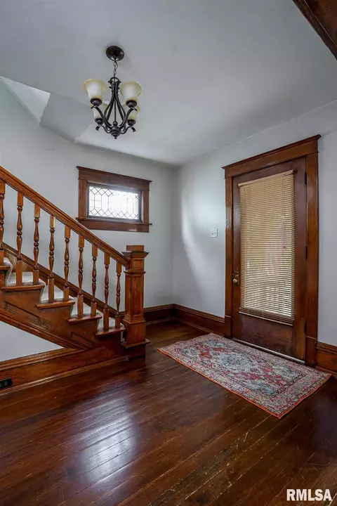 136 7th St, Silvis, IL 61282 photo 12