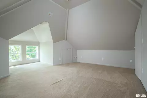 136 7th St, Silvis, IL 61282 photo 17