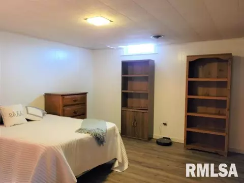 1827 37th St, Moline, IL 61265 photo 32