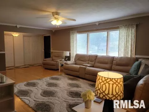 1827 37th St, Moline, IL 61265 photo 10