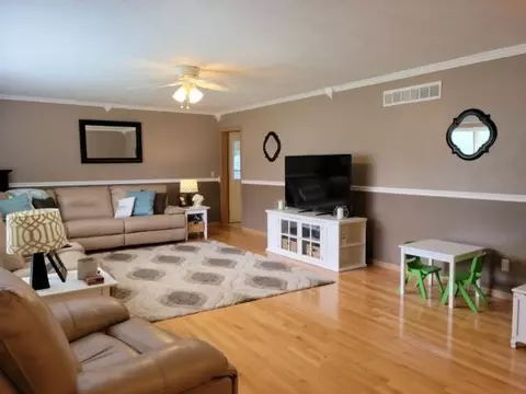 1827 37th St, Moline, IL 61265 photo 11